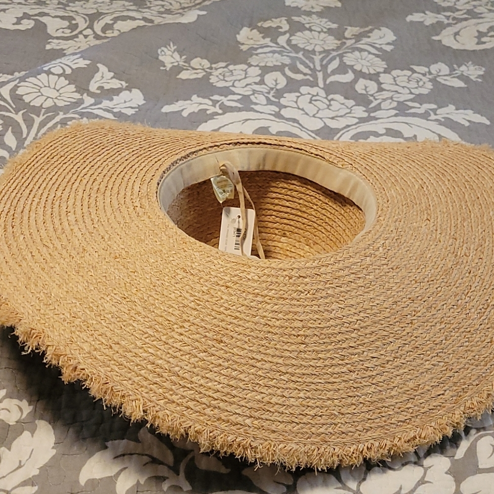 Hat - Picture 2 of 3